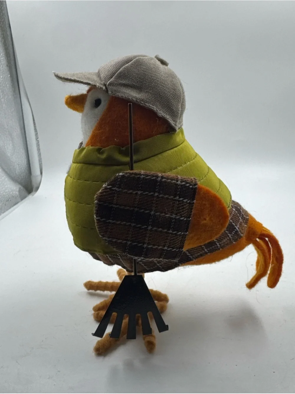 Rake Target Hyde & Eek Featherly Friends Bird Harvest Oakley Figurine 2022